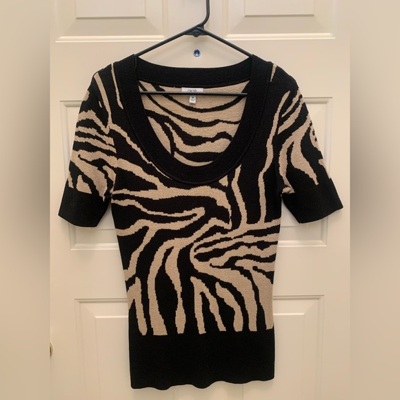 Cache black metallic gold animal print scoop neck short sleeve stretchy … - Picture 2 of 8